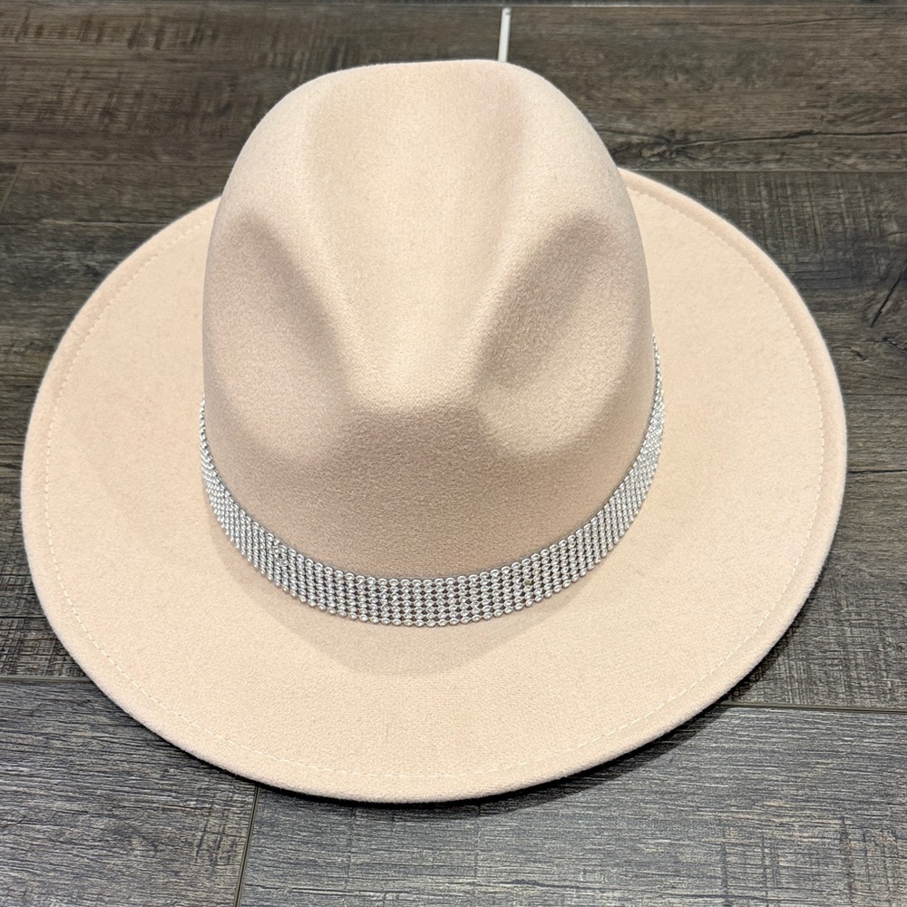 Alter’d State Elegant Beige Fedora Hat